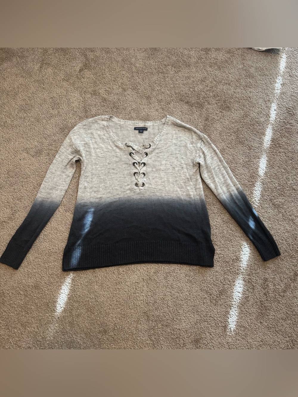 Small Lace-Up Ombre V-Neck Sweater - Taupe to Black